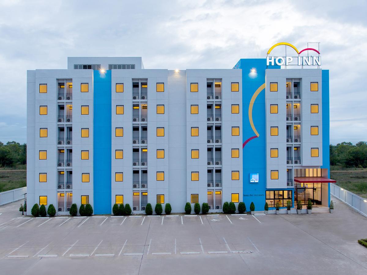 Hop Inn Szakonnakhon Kültér fotó